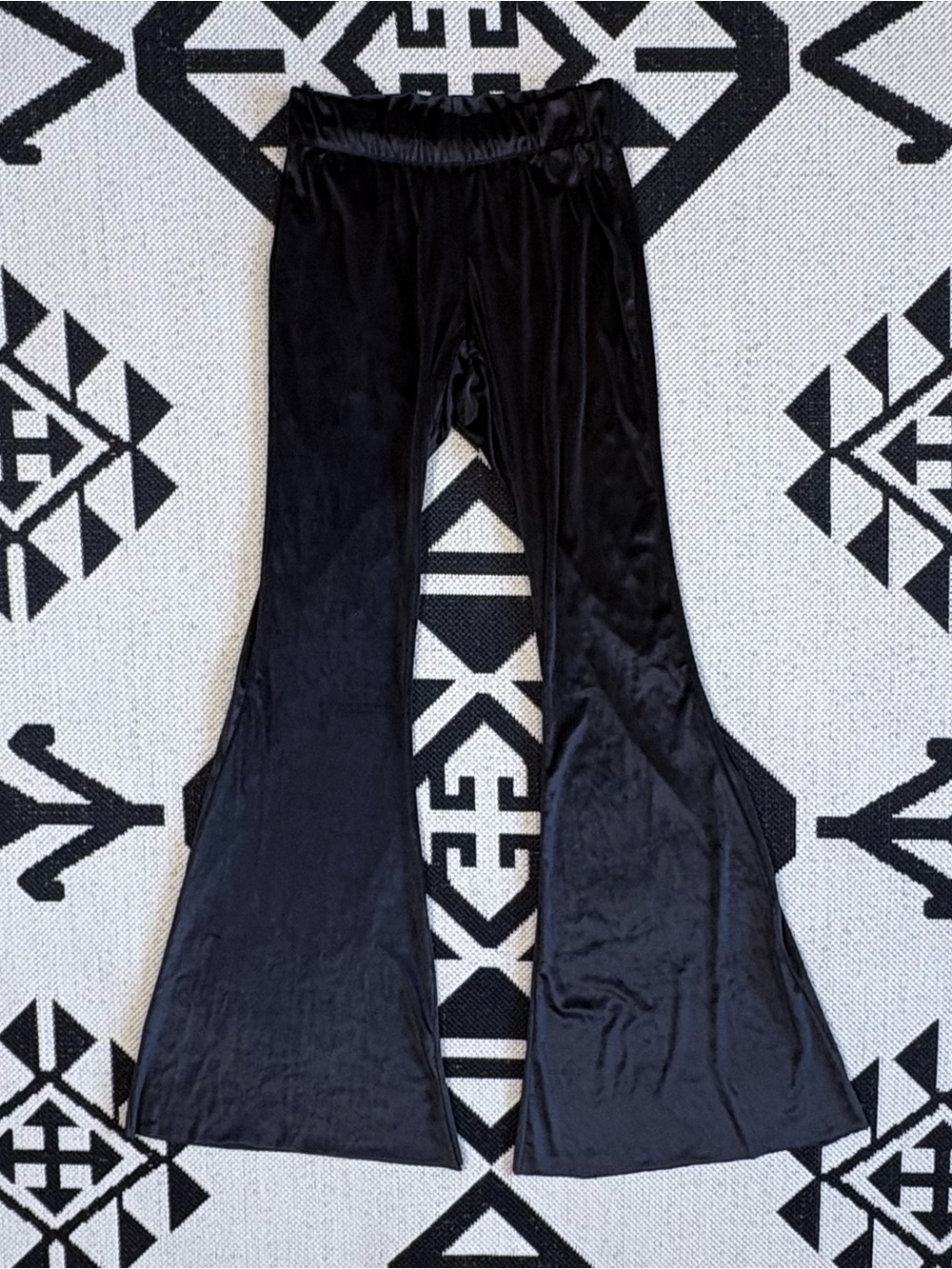 Three Bird Nest Cher Velvet Flare Pants in Black Small - Picture 3 of 10
